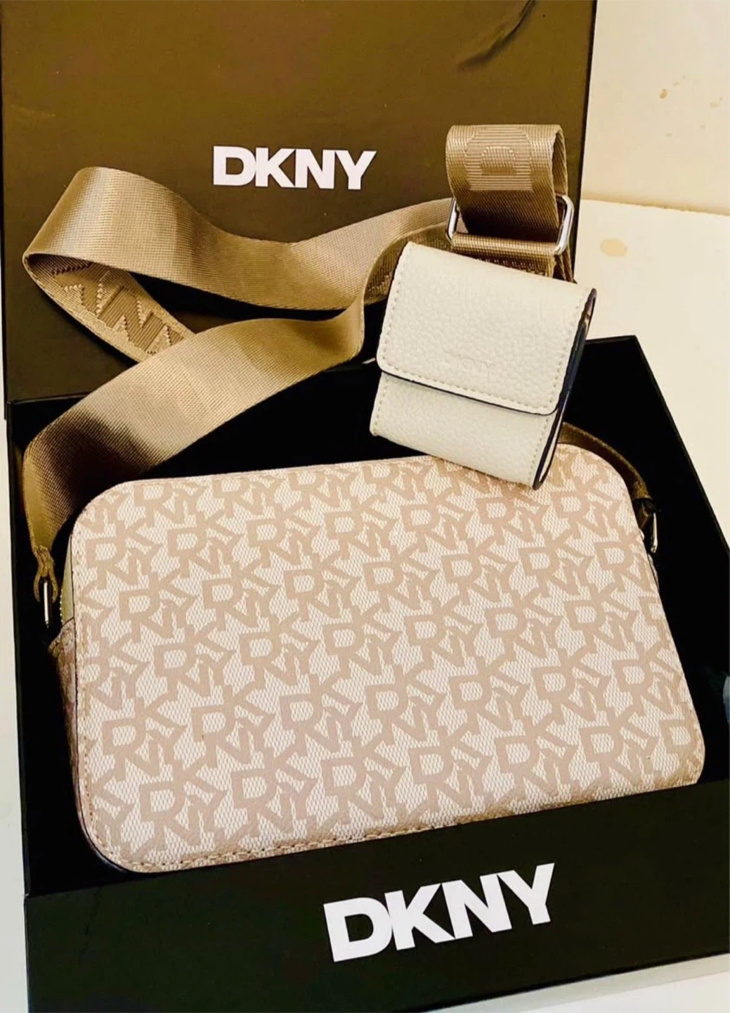 DKNY Crossbody Bag with Wallet - New - photo 3