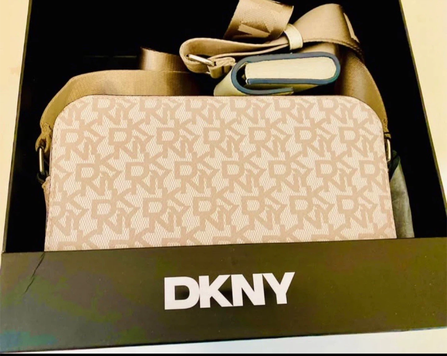 DKNY Crossbody Bag with Wallet - New - photo 2