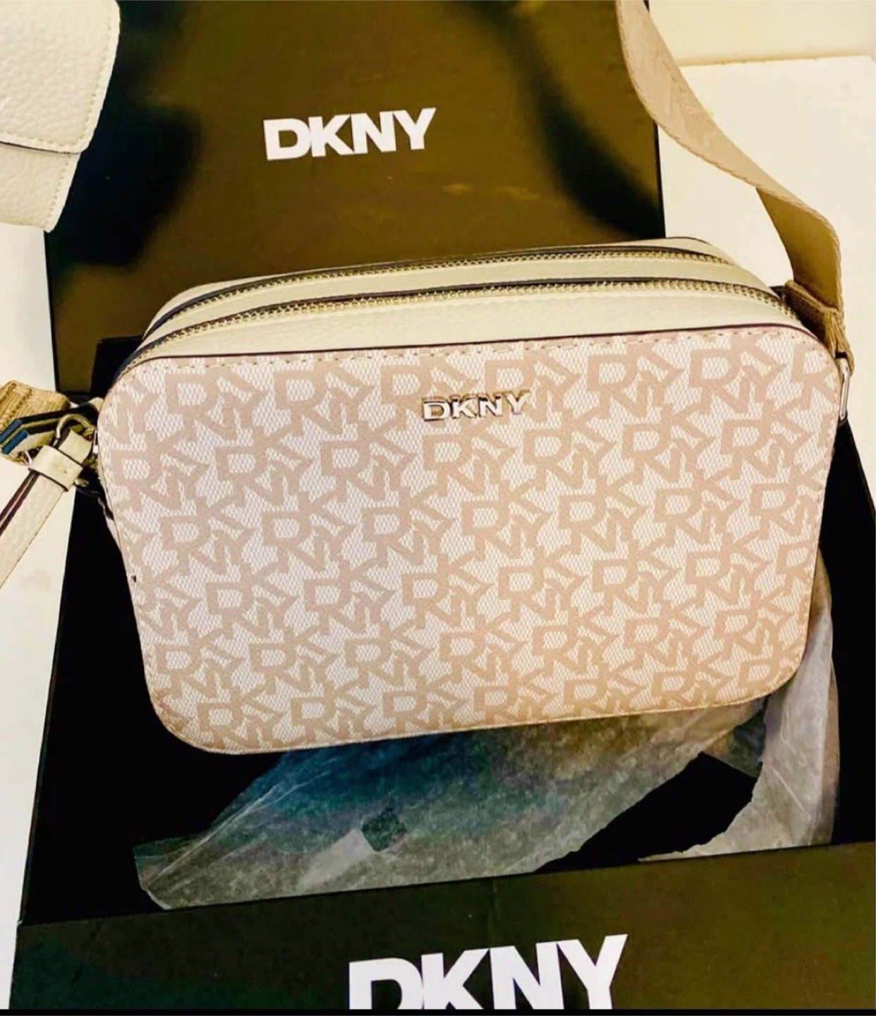 DKNY Crossbody Bag with Wallet - New - photo 4