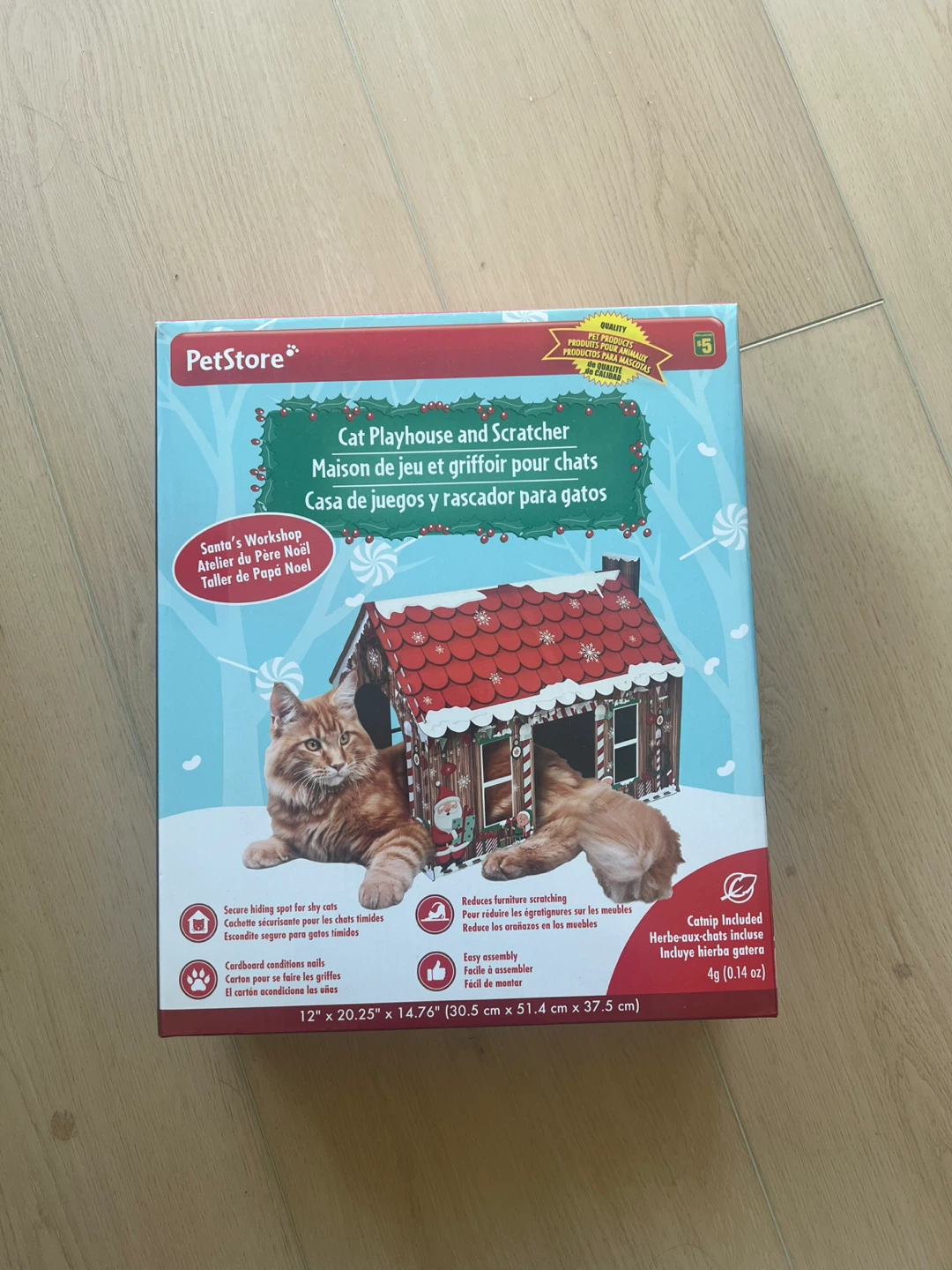 PetStore Cat Playhouse & Scratcher - Santa’s Workshop