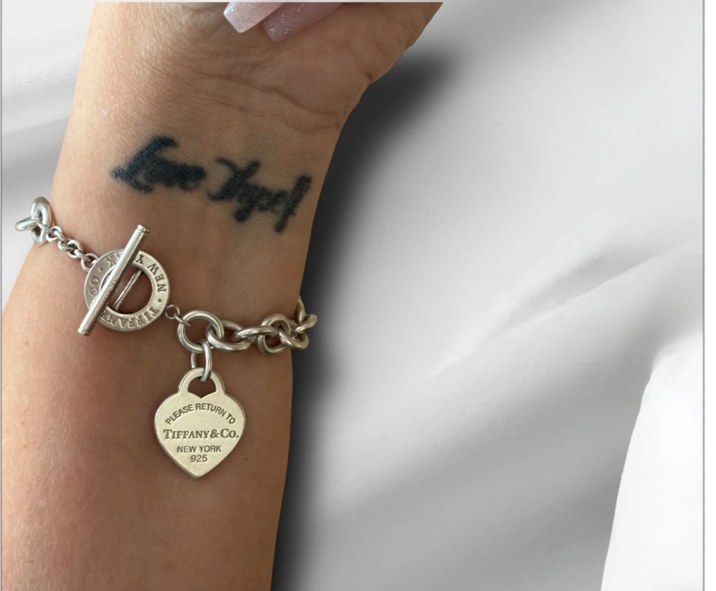 💯 Authentic Tiffany and Co RTT Heart Tag Toggle Bracelet