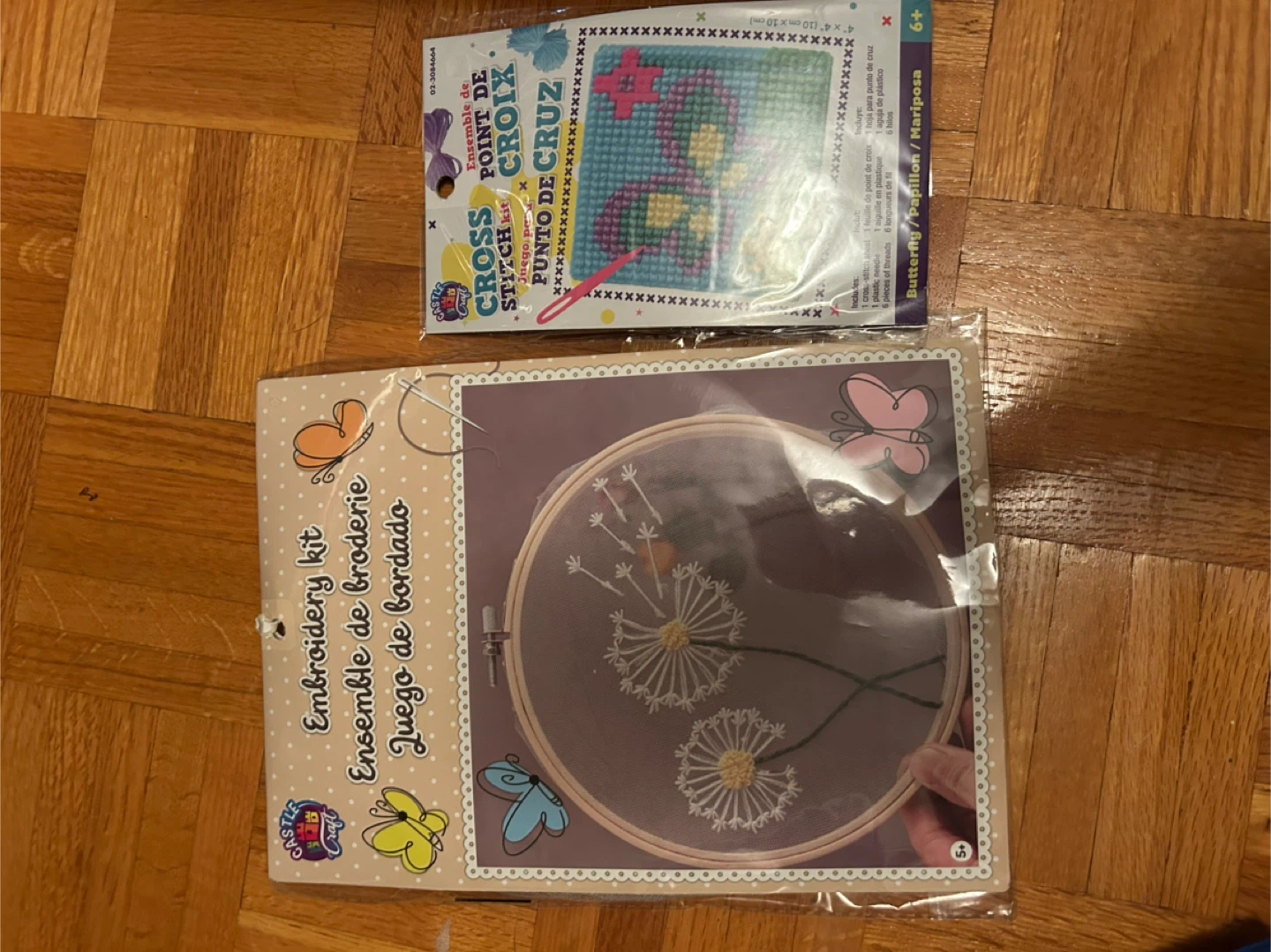 Castle Craft Embroidery & Cross Stitch Kit - New