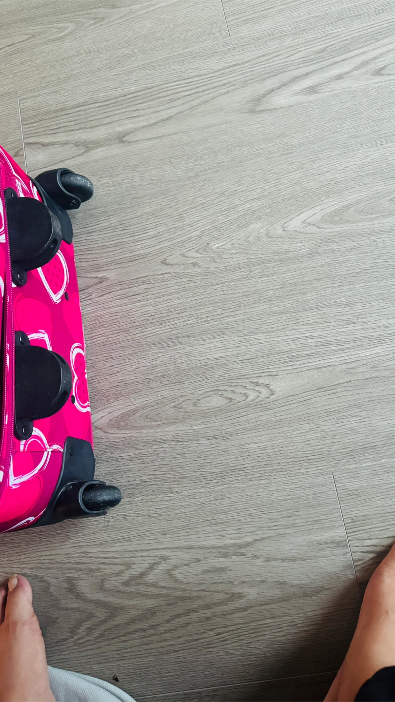 Pink Hearts- check in Suitcase - photo 2