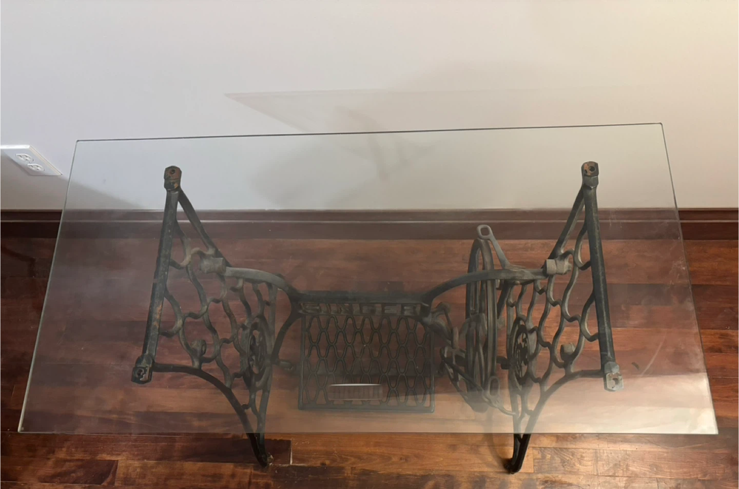 Vintage Singer Cast Iron Sewing Machine Table - photo 3