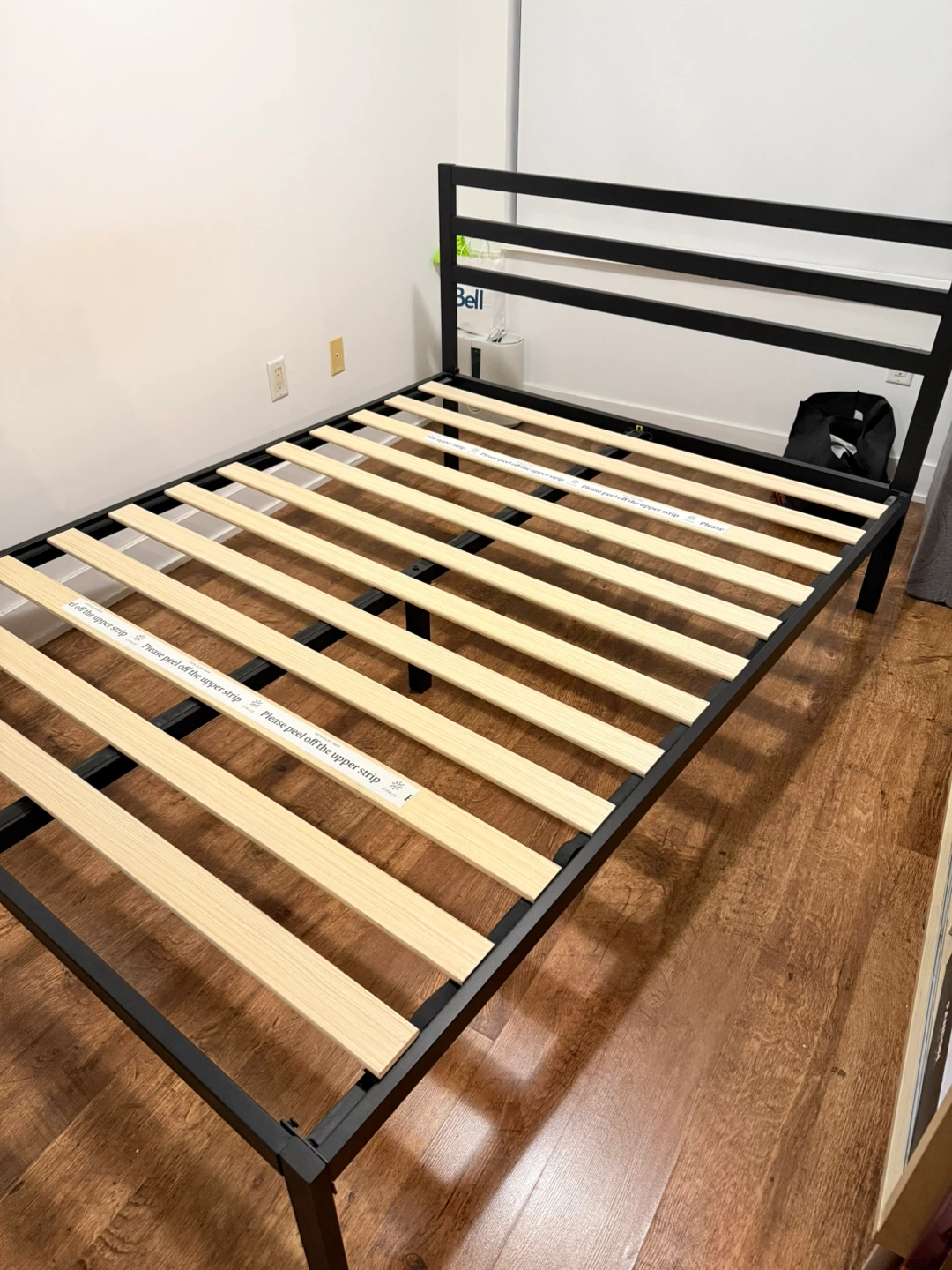 Zinus Queen Metal Bed Frame - photo 2
