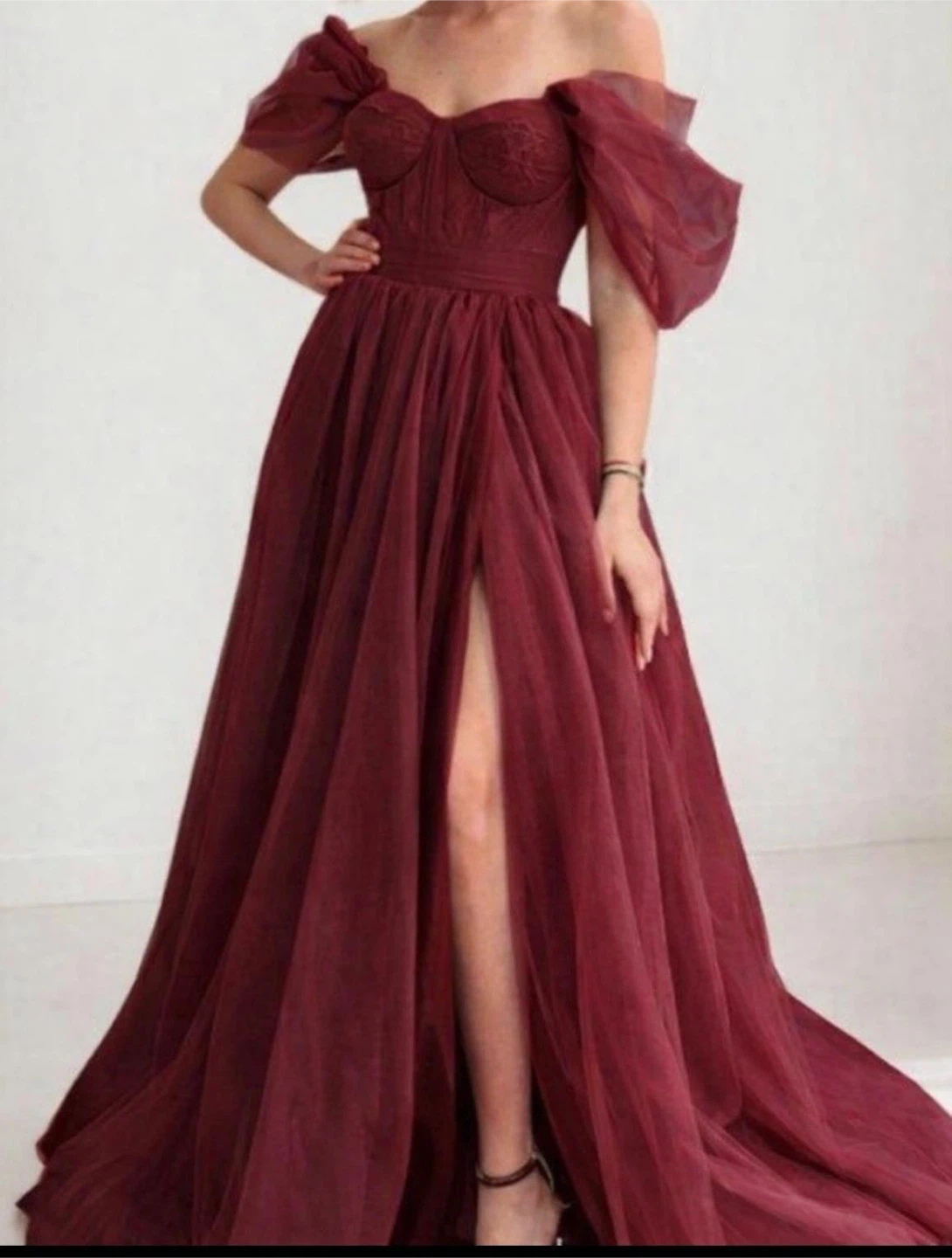 Gorgeous Burgundy Tulle Prom Dress - photo 4