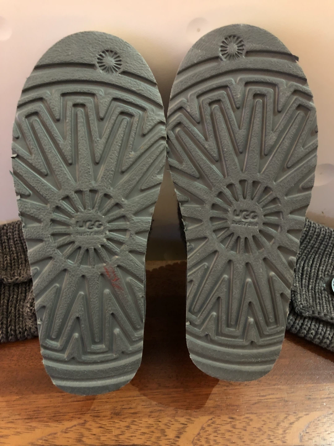 New UGG Gray Knit Boots for women - photo 5
