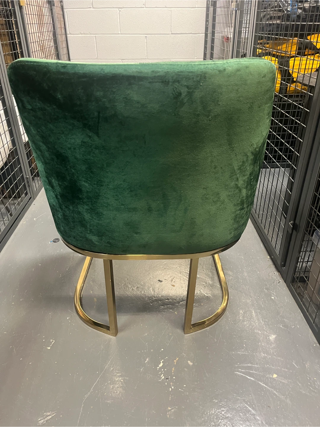 Green Velvet Accent Chair - photo 5