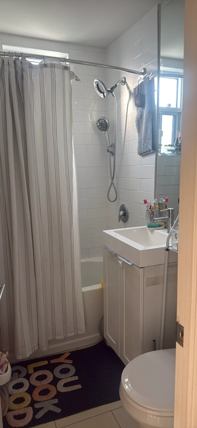 Room for rent in Parkdale - photo 5