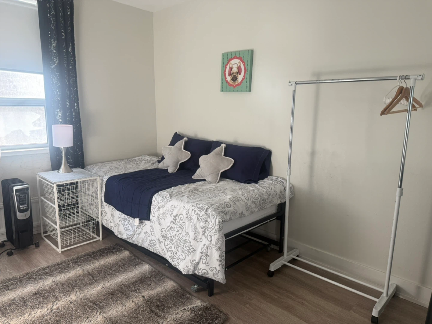 Room for rent in Parkdale - photo 2