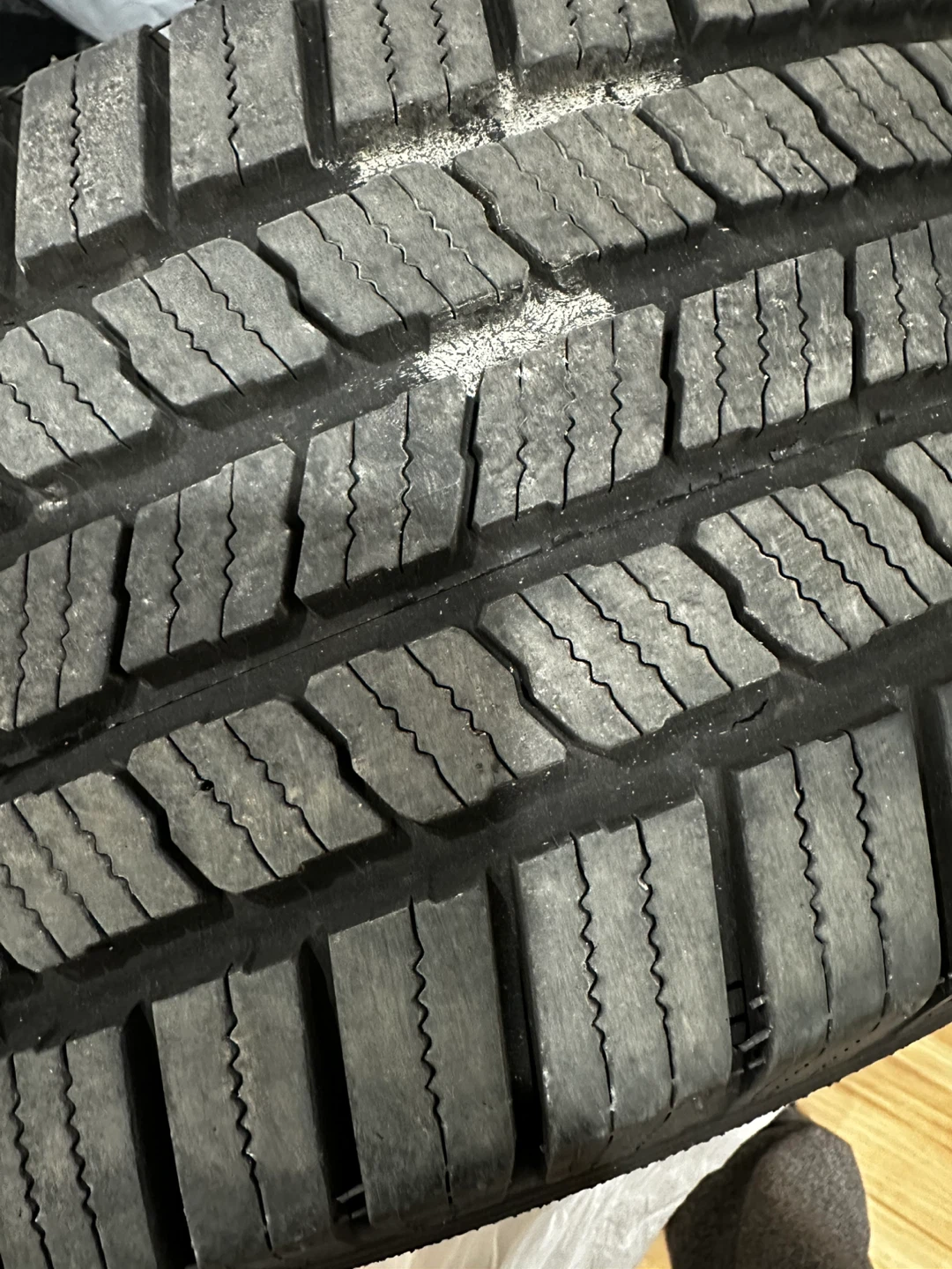 Michelin 4 all season tires 245/70R16