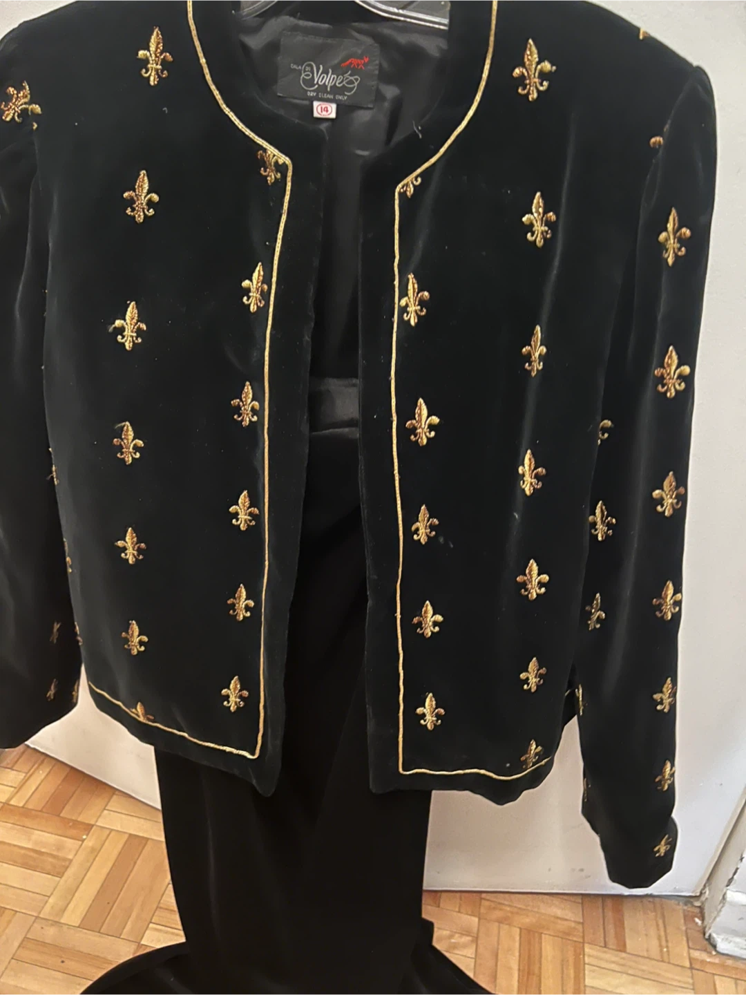 Volpe Velvet Dress & Jacket Set - Size 6 - photo 4