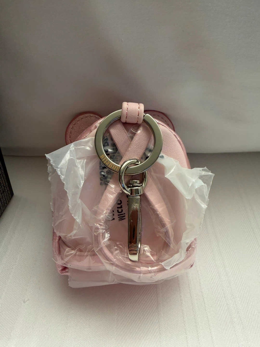 Minnie Mouse Glitter Mystery Mini Backpack Keychain Charm - photo 2
