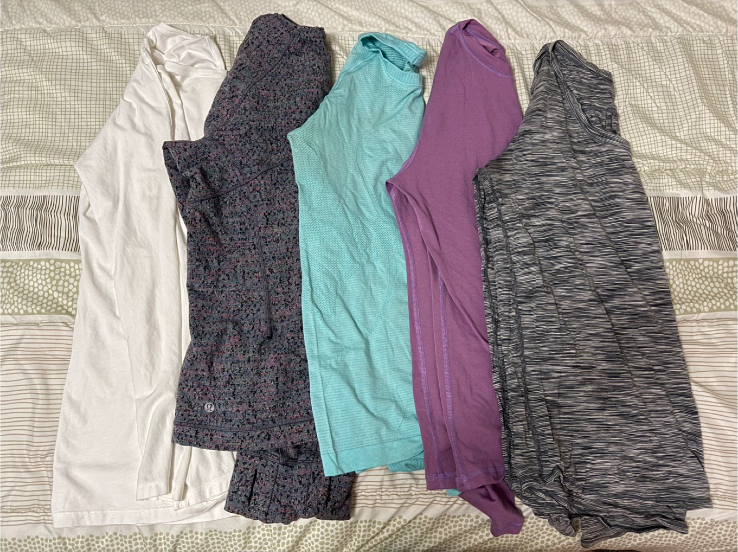 Lululemon Assorted Activewear - Size 12 (Bundle)