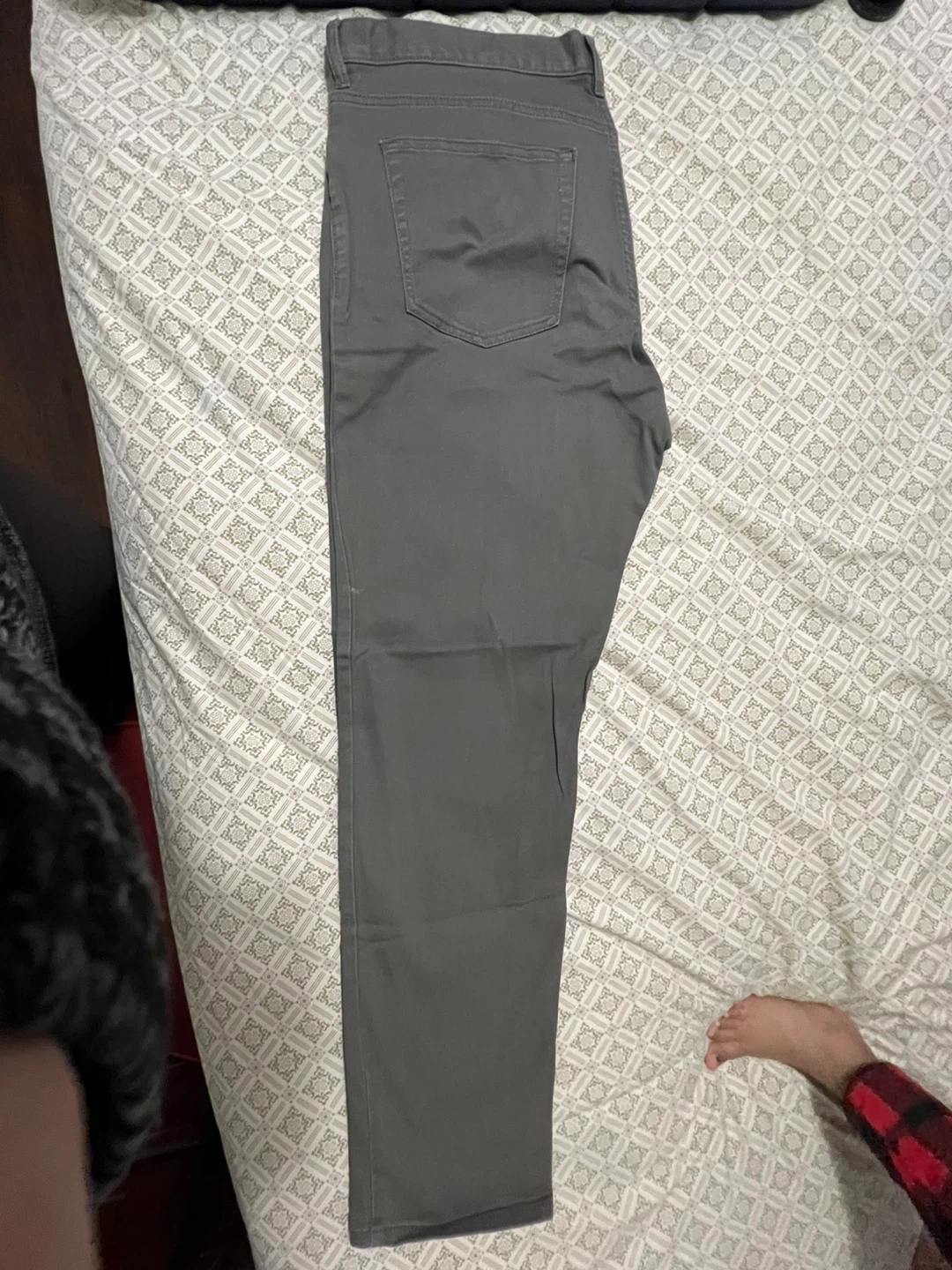 H&M Slim Fit Olive Green Pants - 34/30