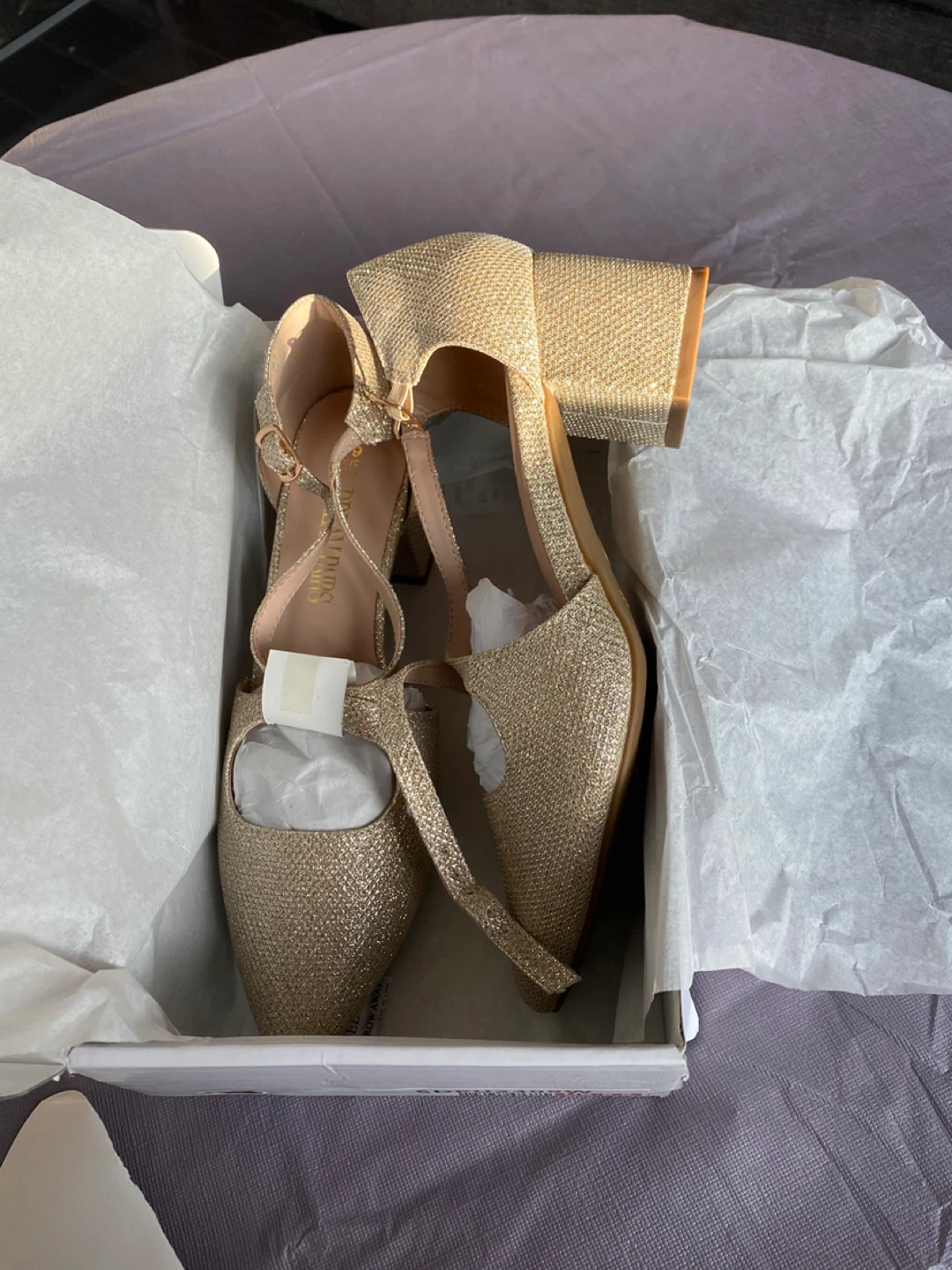 Dream Pairs Gold Glitter Heels - Size 6.5 (New)