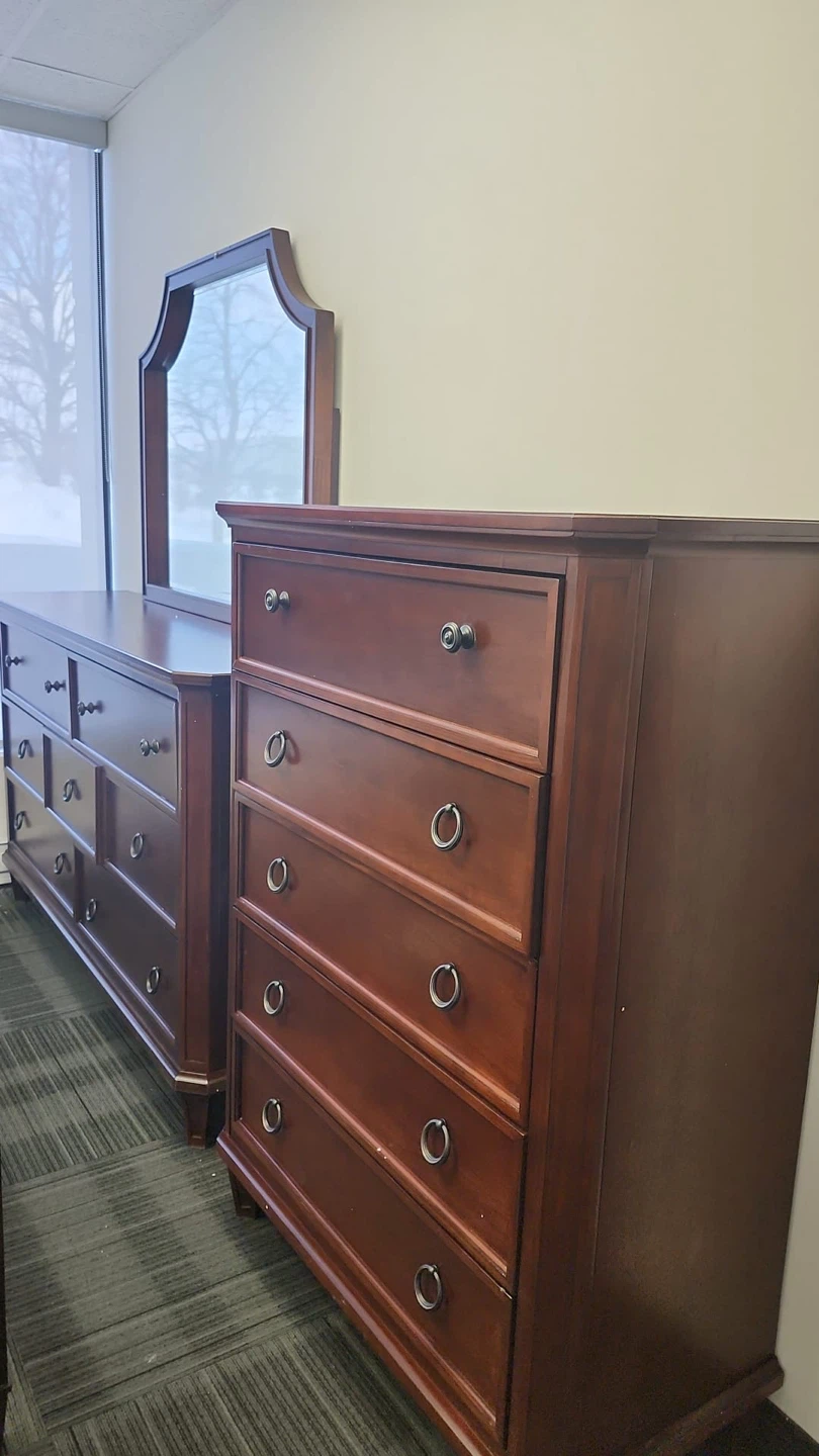 Bedroom Set - Bed Frame, Dresser, Chest, Nightstand - photo 2