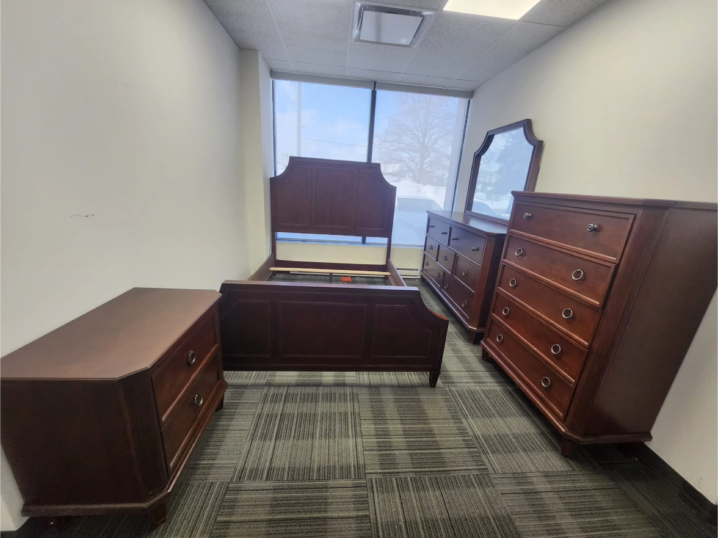 Bedroom Set - Bed Frame, Dresser, Chest, Nightstand - photo 3