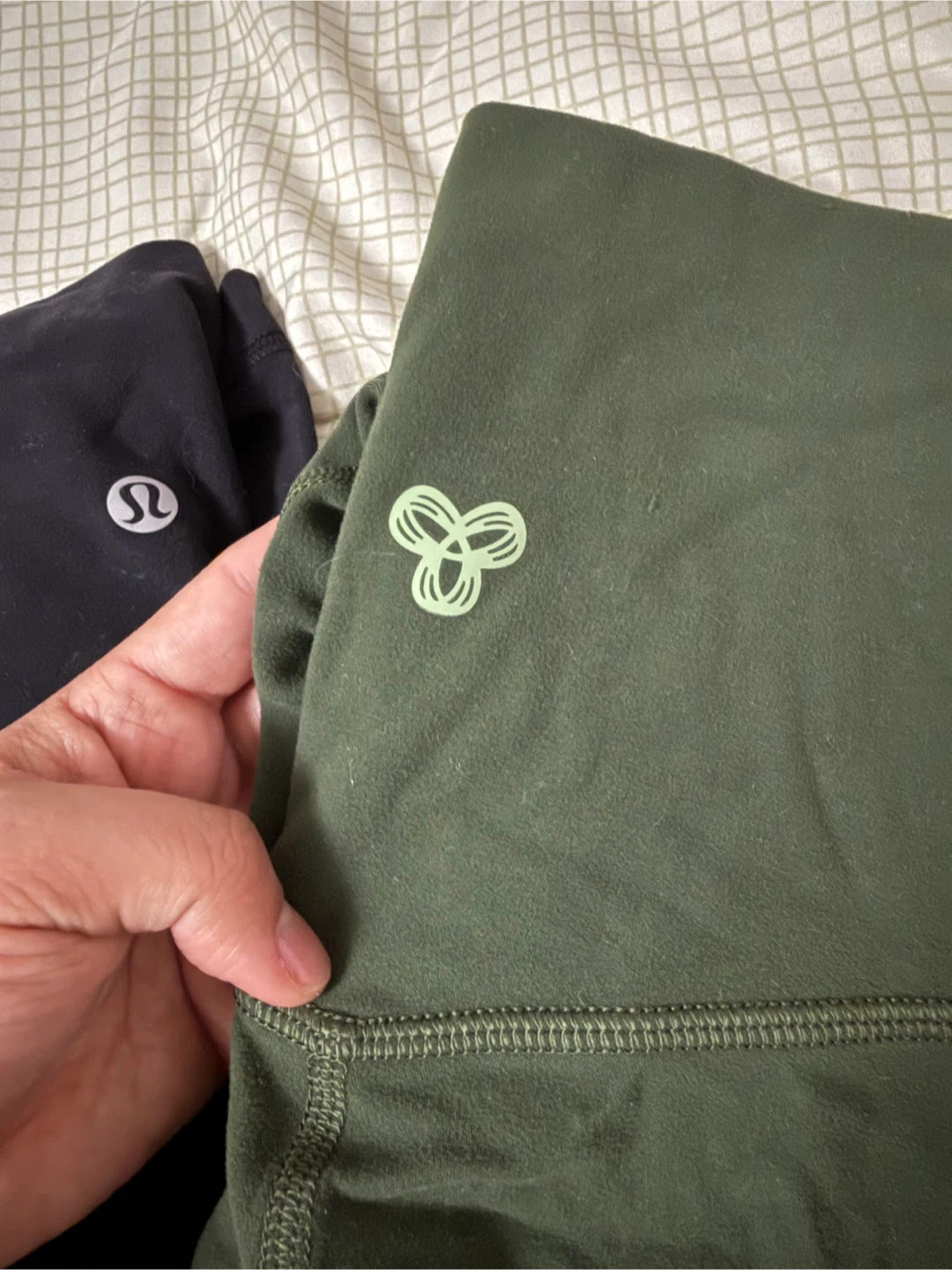 Lululemon & TNA Leggings Bundle sz SMALL - photo 2