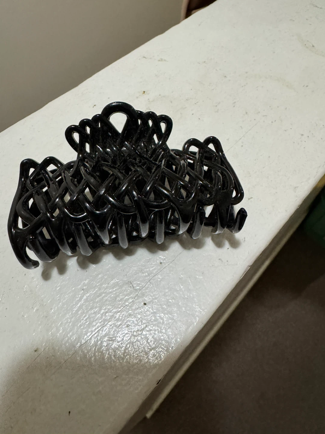 Black Hair Claw Clip 🥕
