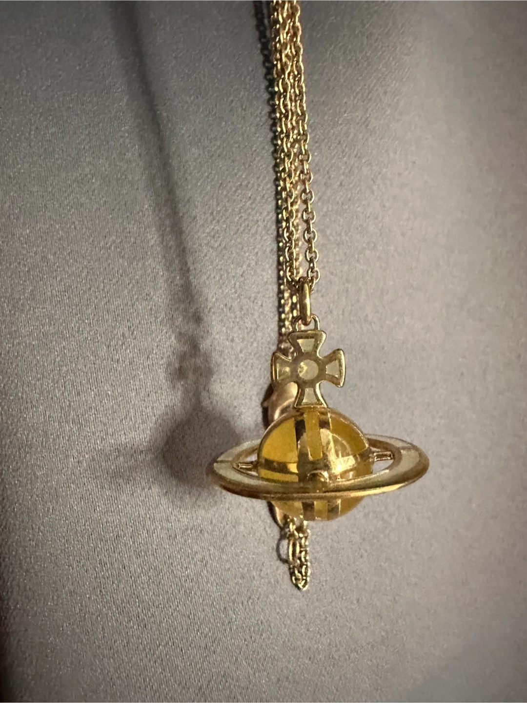 Vivienne Westwood Gold Orb Pendant Necklace - photo 2