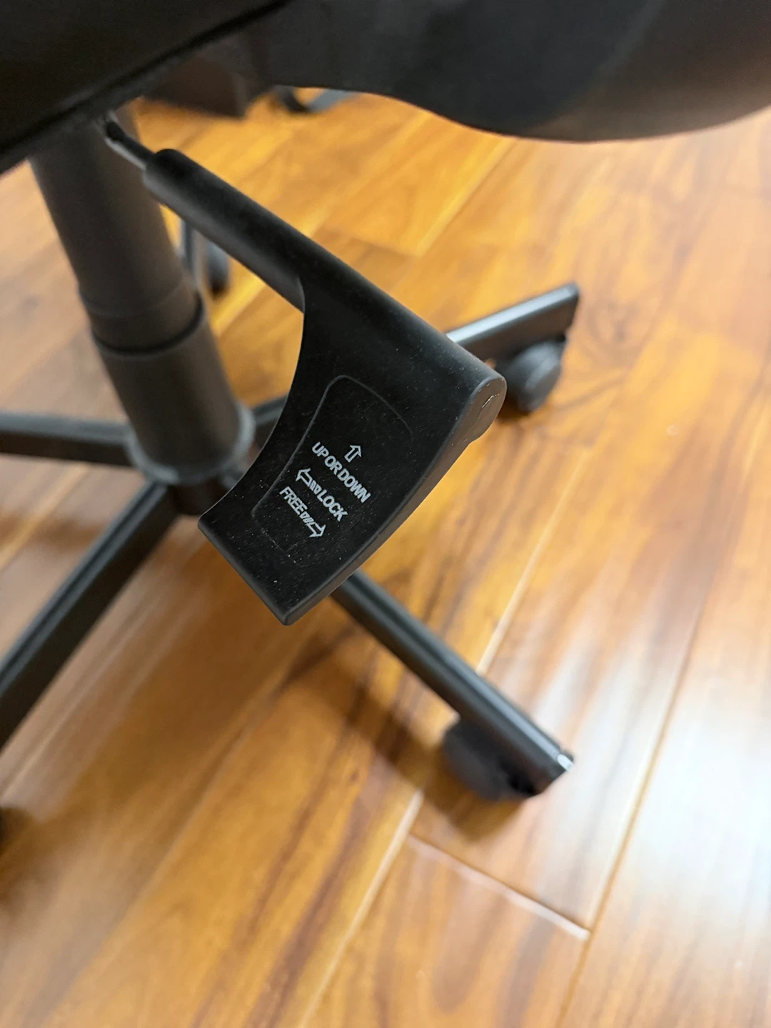 Black Ergonomic Mesh Office Chair - photo 4