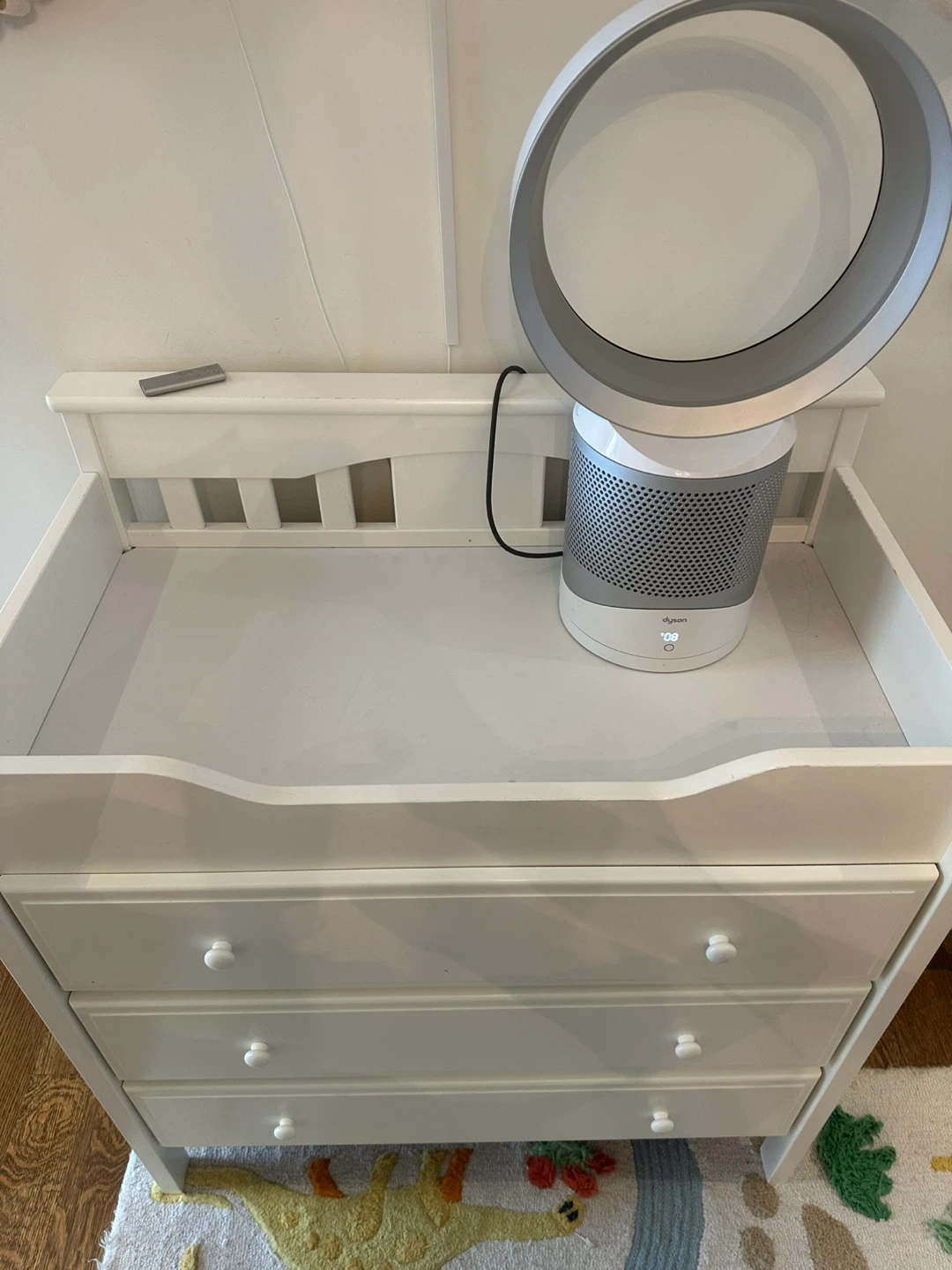 Baby dresser with area for change pad - photo 2