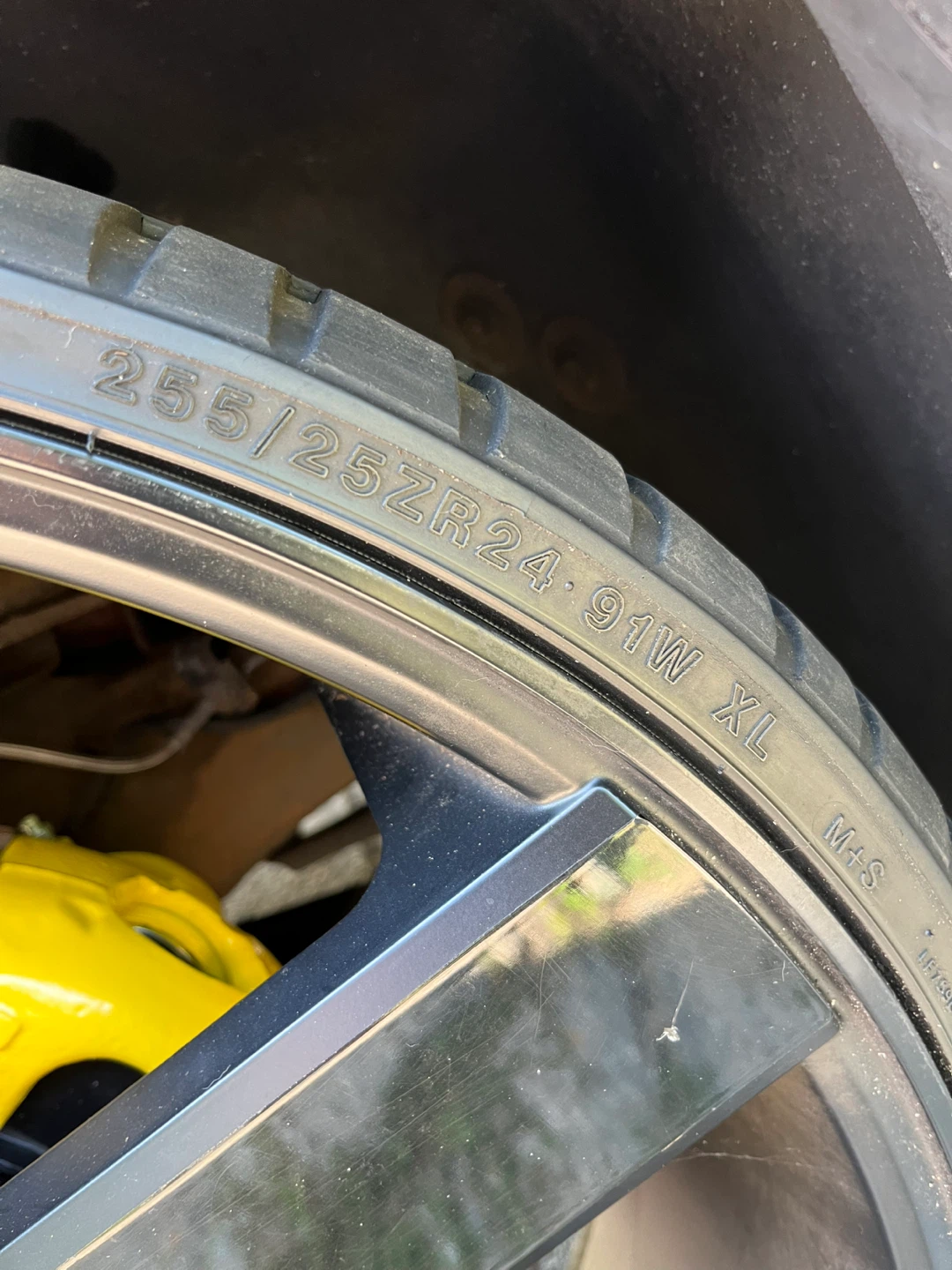 255/25ZR24 Tire - photo 5