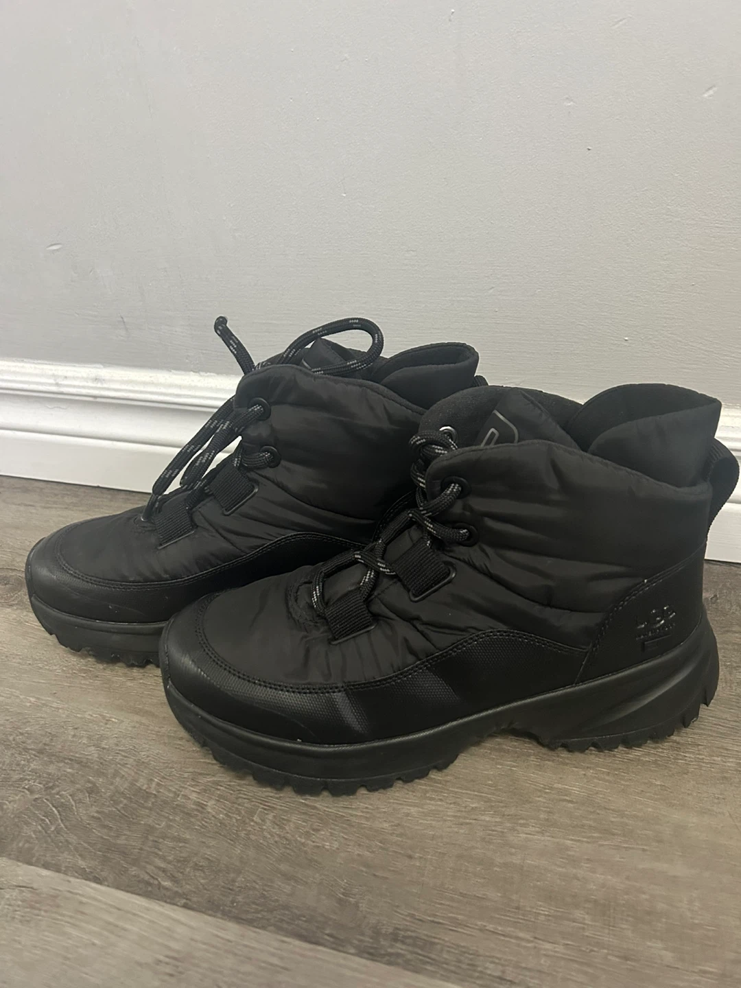 UGG Puffer Winter Boots - Black - Size 9 - photo 2