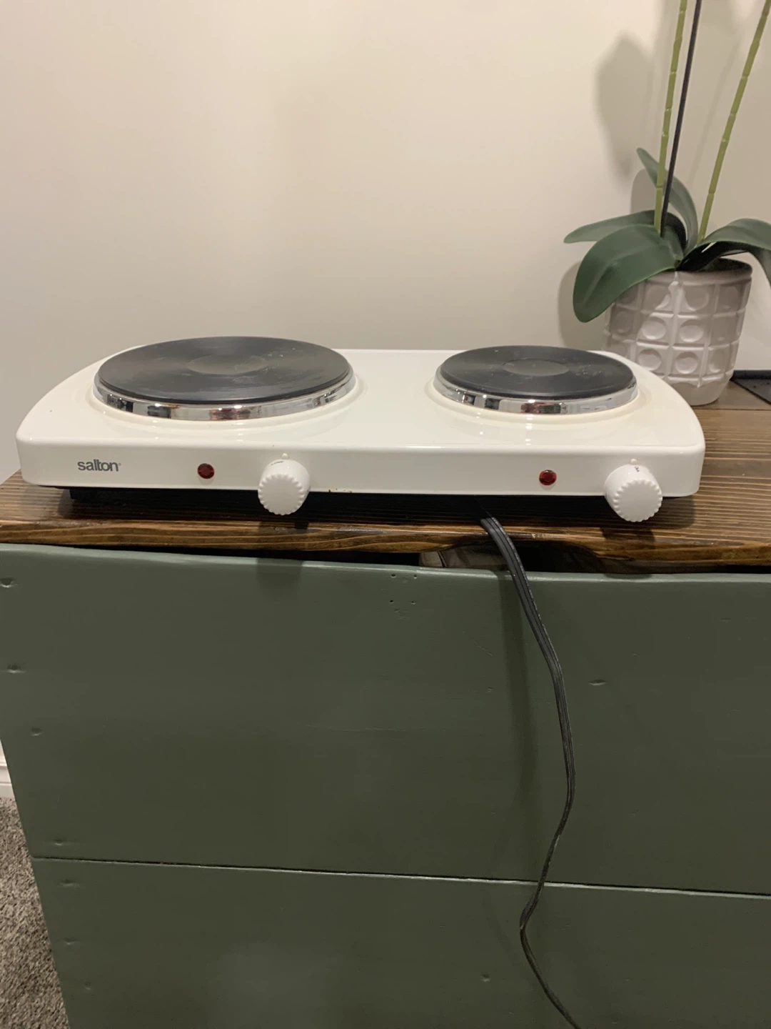 Salton Double Burner Hot Plate - photo 2