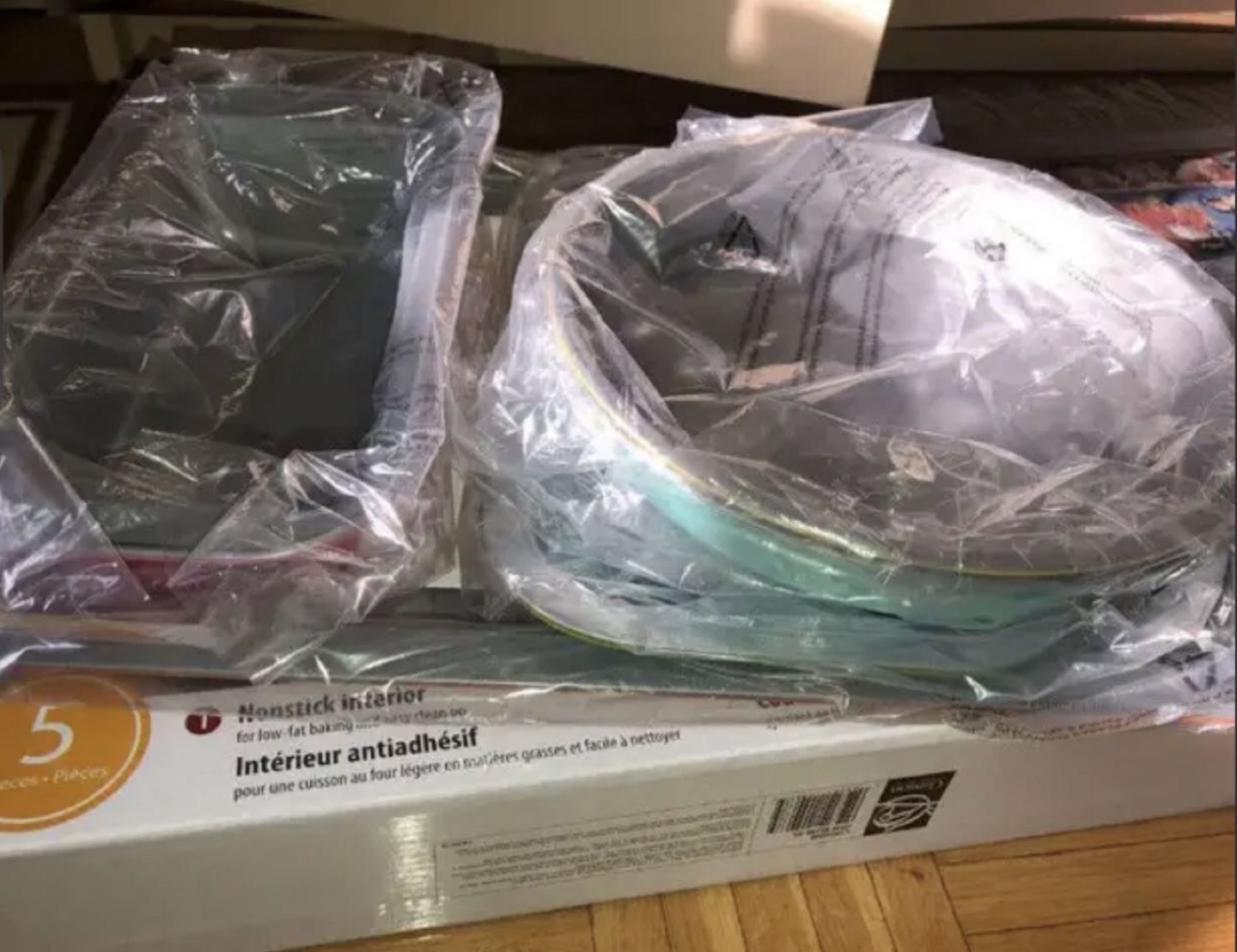 Brand New-Nonstick Steel Bakeware Set - 5 Piece - photo 2