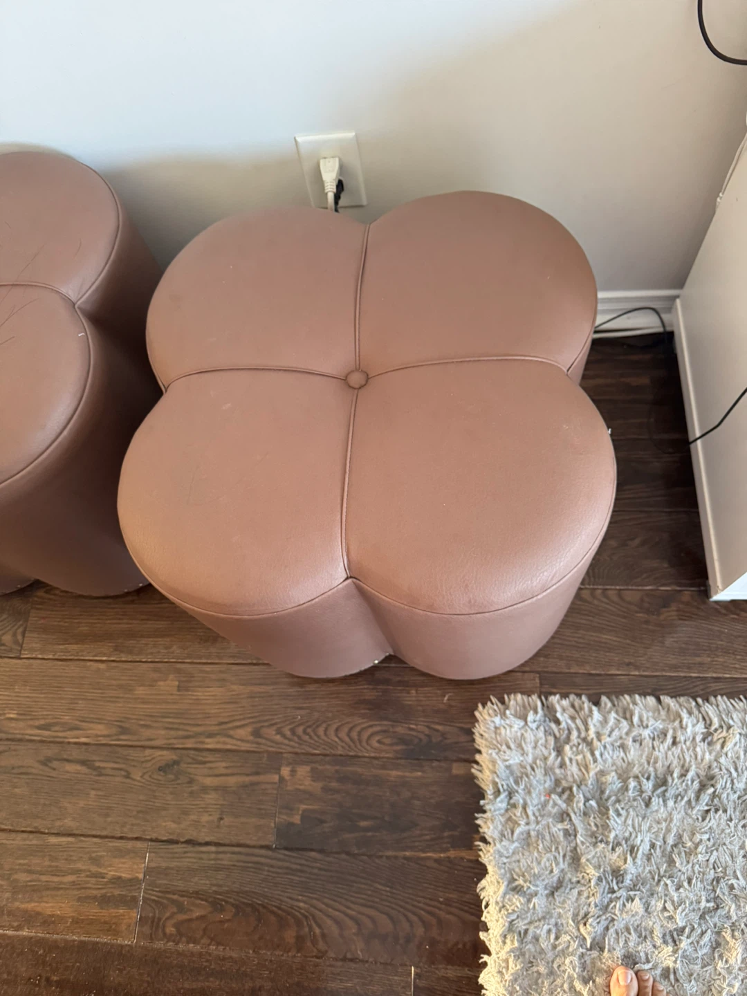 Leather stool - photo 3