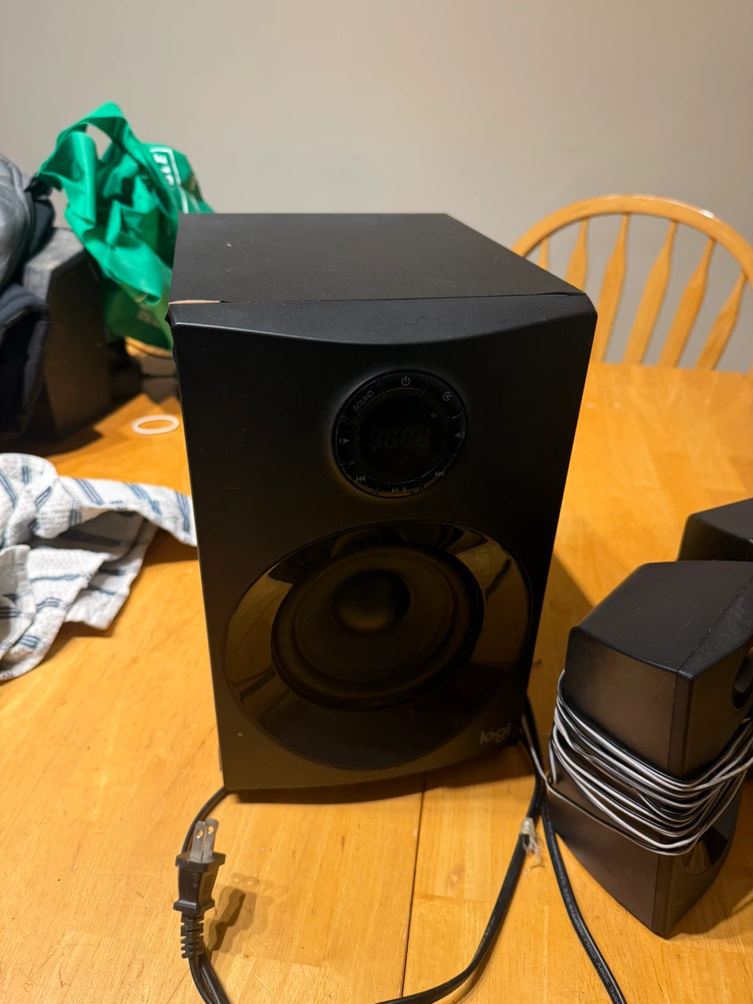 Z606 5.1 Surround Sound Speaker System with Bluetooth - photo 2