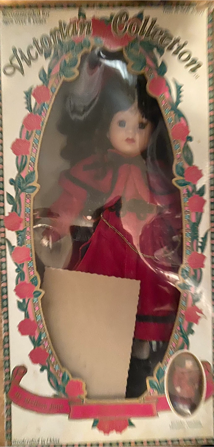 Victorian Collection Limited Edition Doll - photo 3