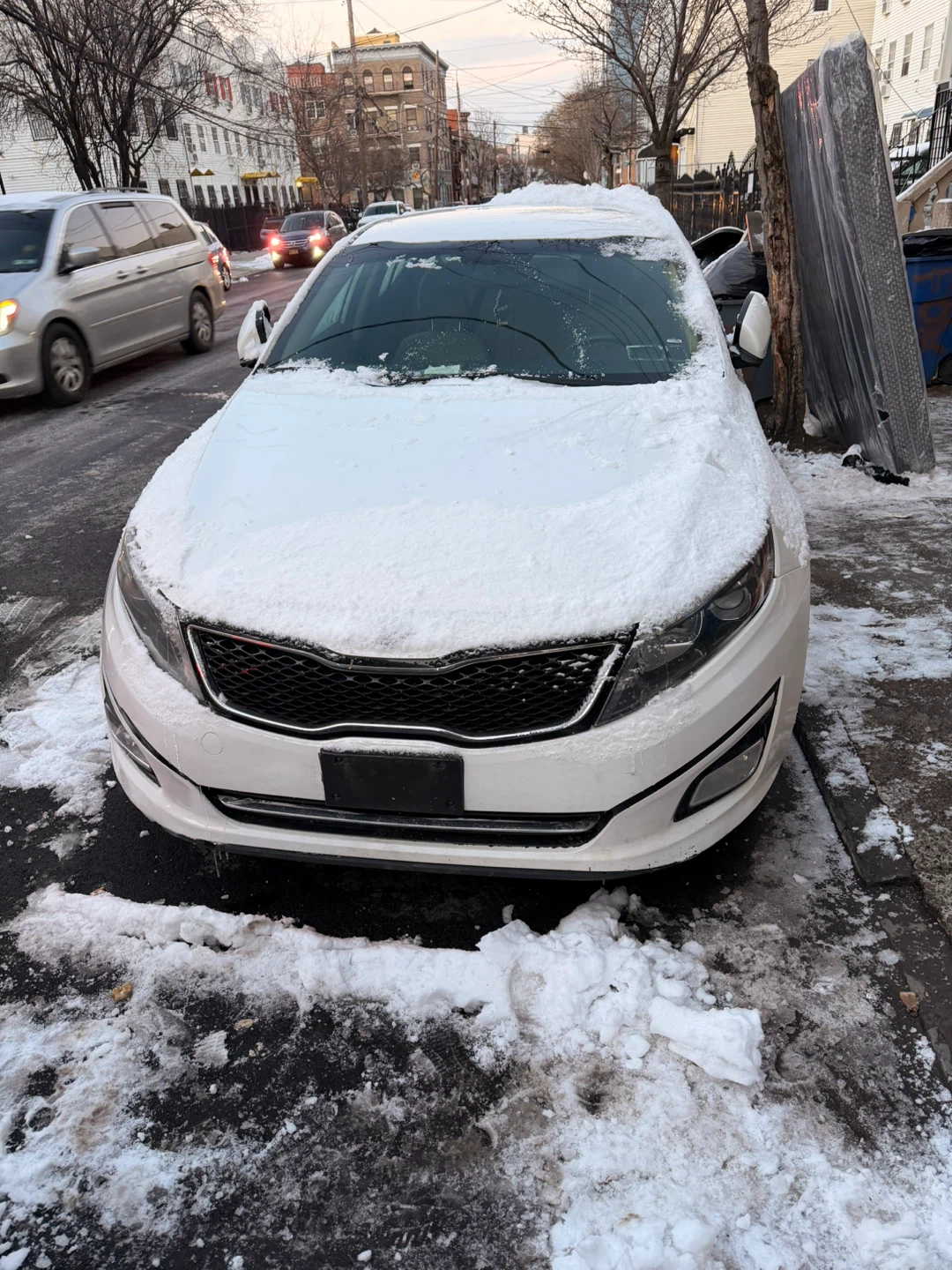 Kia Optima White Sedan