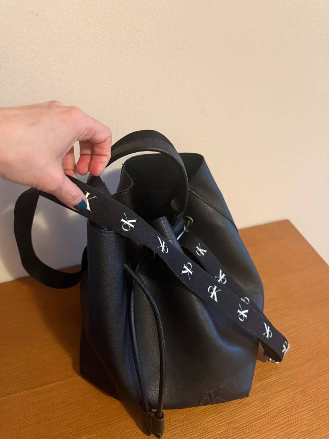 Calvin Klein Black Bucket Bag - photo 4