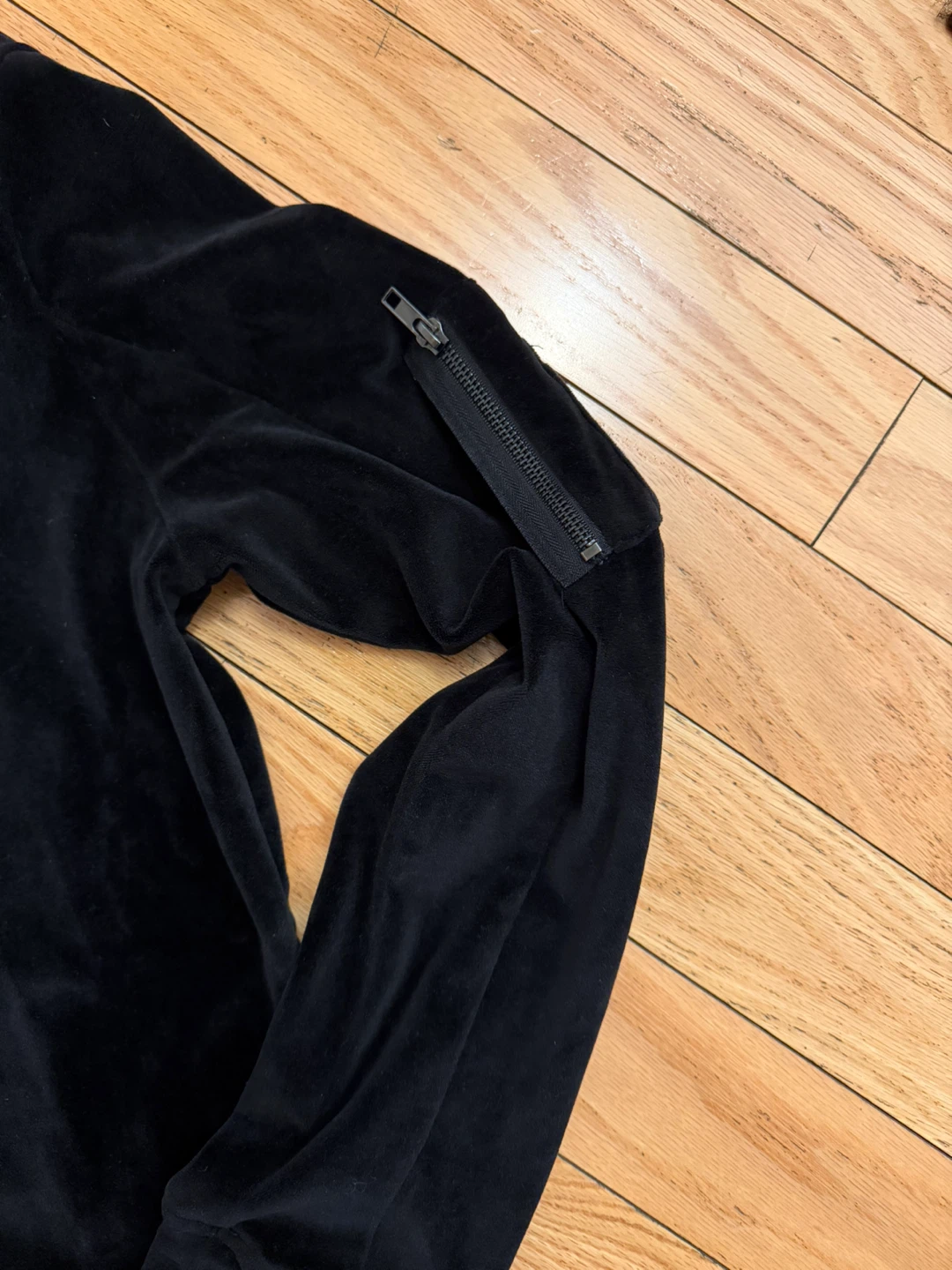 Rocawear Black Velour Hoodie - Size M - photo 3