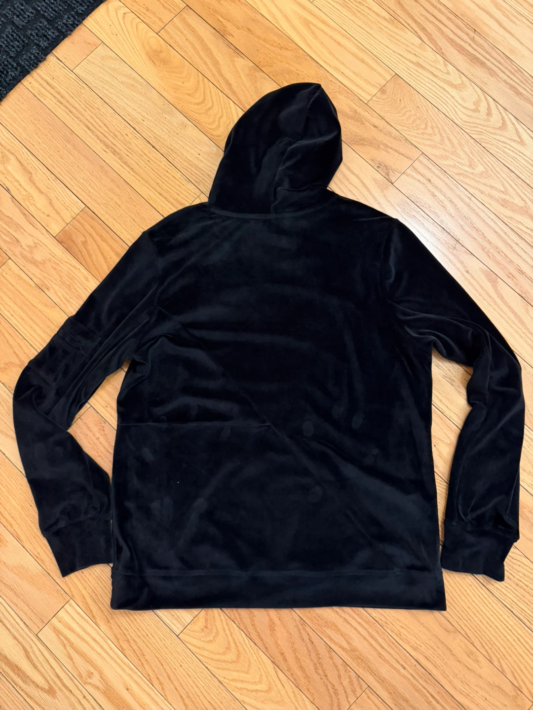 Rocawear Black Velour Hoodie - Size M - photo 2