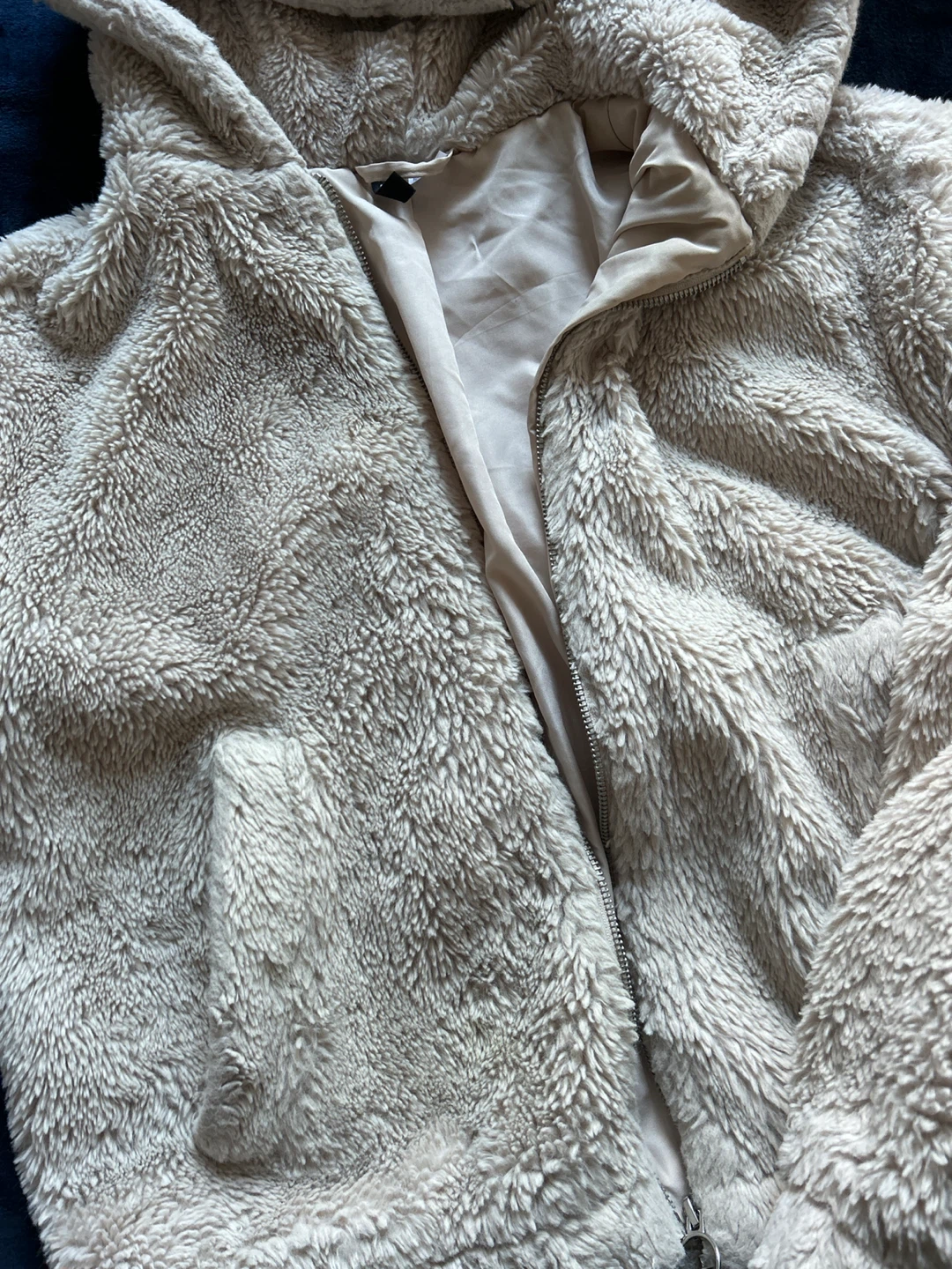 H&M Cream Fuzzy Hooded Jacket - Size M - photo 2