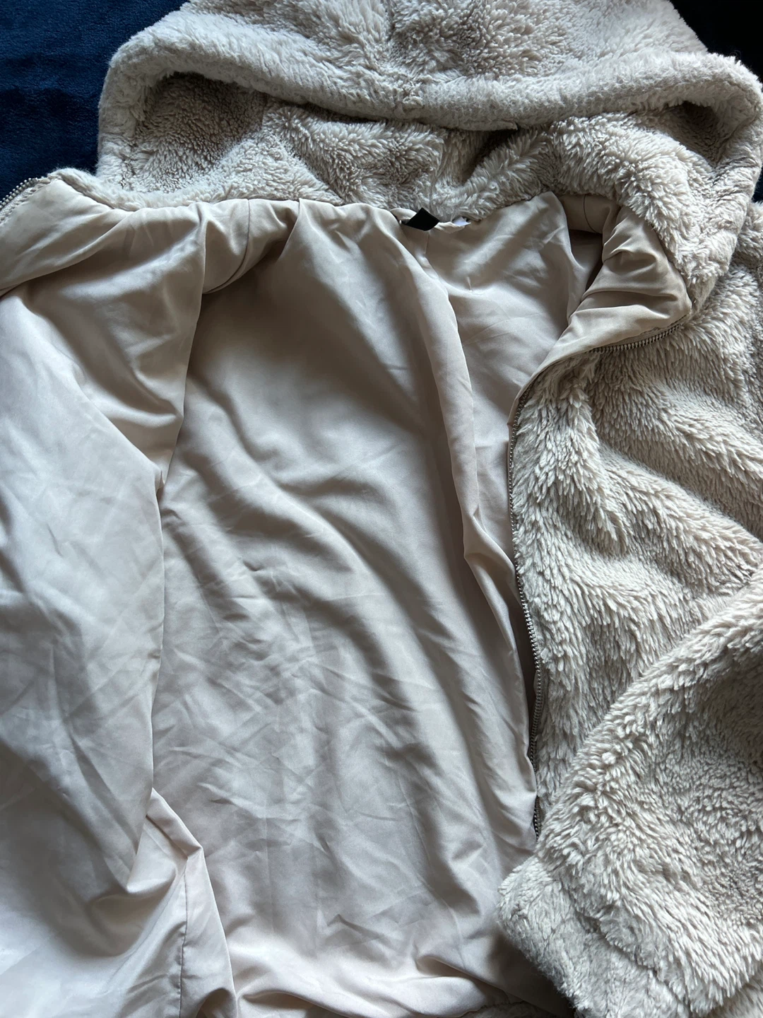 H&M Cream Fuzzy Hooded Jacket - Size M - photo 4