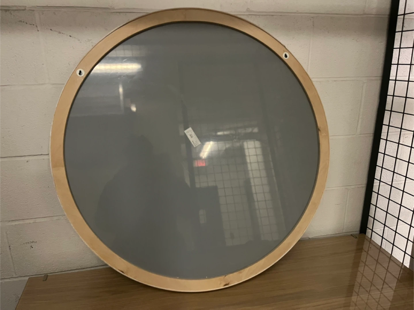 Round Mirror with White Frame - photo 2
