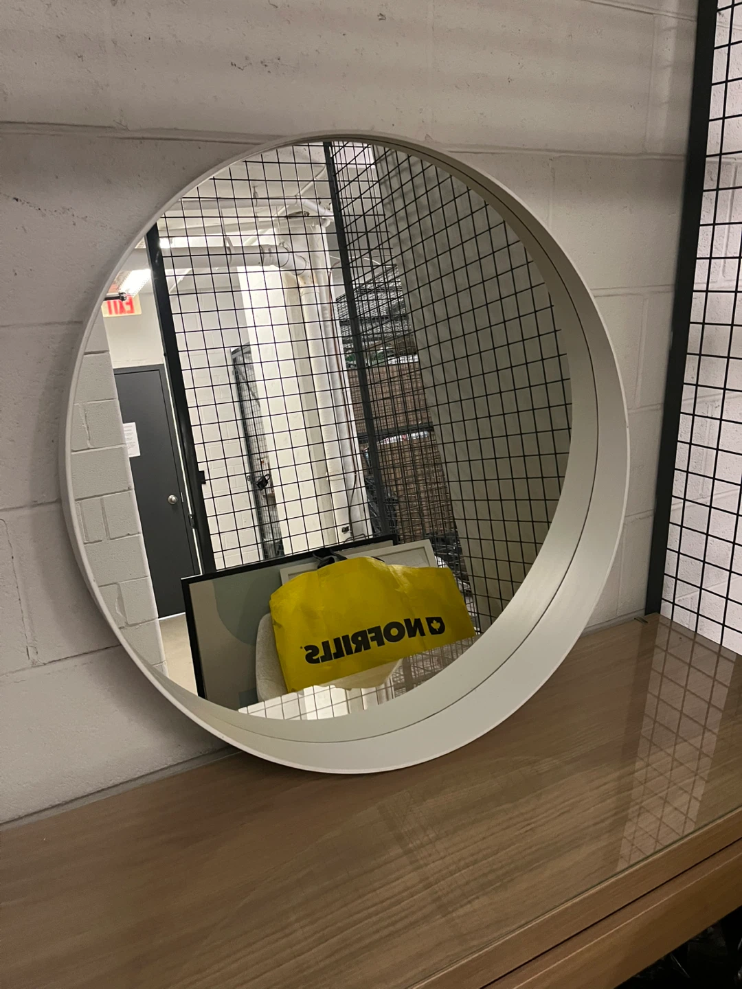 Round Mirror with White Frame