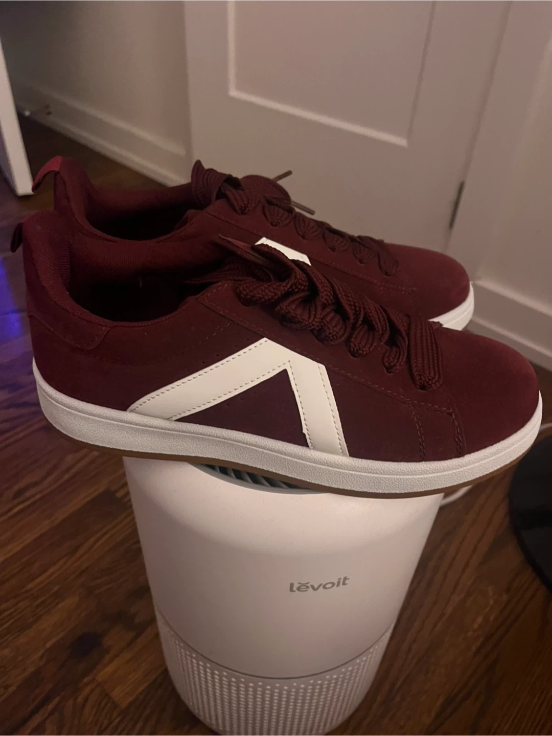 Ardene faux suede sneakers Size 8