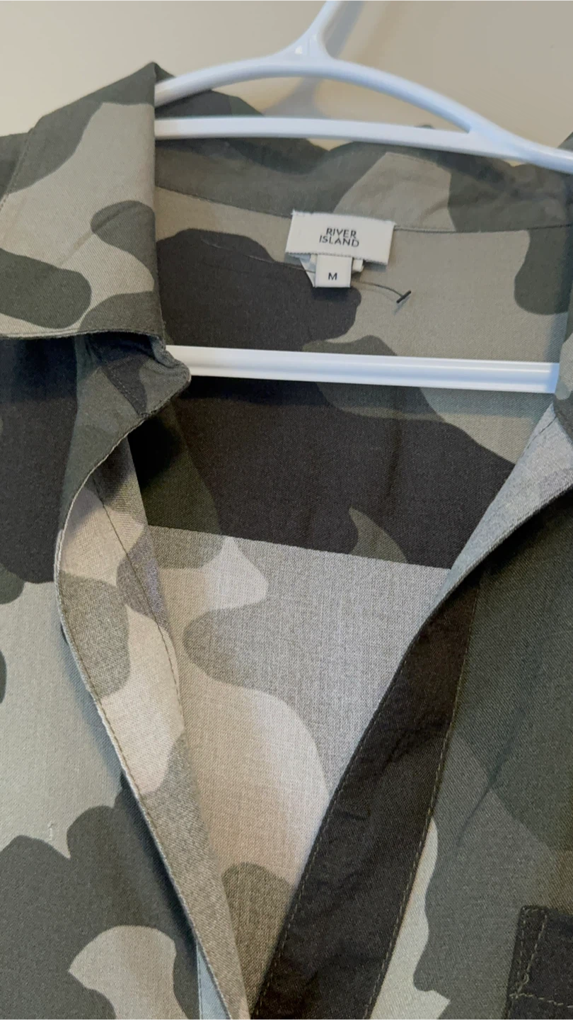 River Island Camo Print Shirt - Size M - photo 3