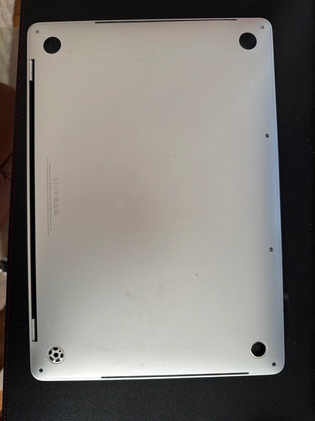 MacBook Pro Model A1706 - photo 4