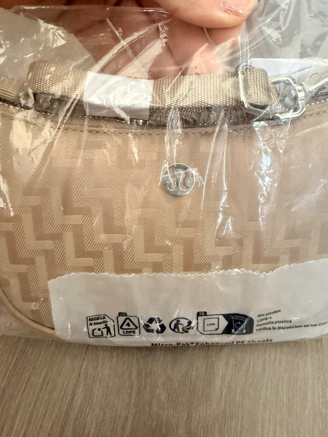New Lululemon Everywhere Belt Bag 1L Trench
