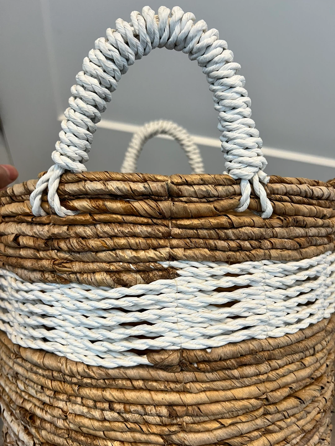 Moving sale— Woven seagrass basket planter - photo 2