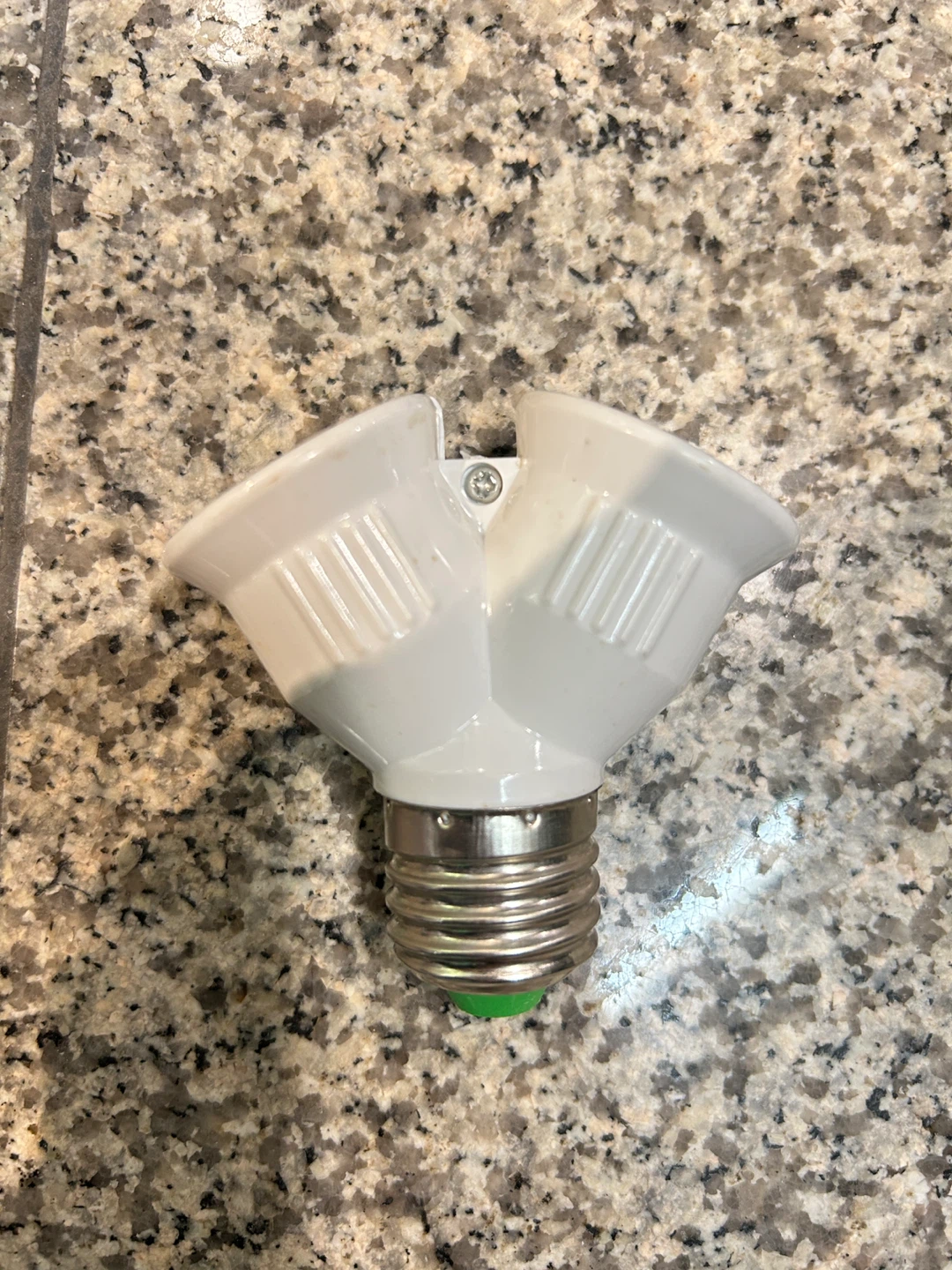 Light Bulb Socket Splitter - New