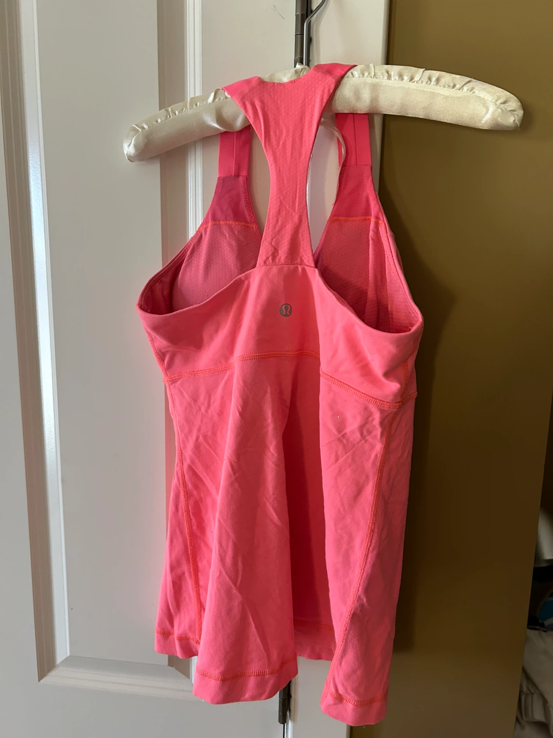 Lululemon Pink Workout Tank Top - photo 2