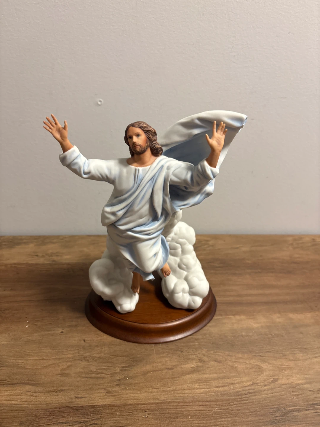 Franklin-Mint Fine porcelain, Jesus Figurine on the Clouds - photo 5